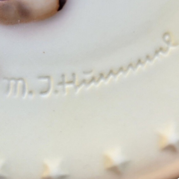 Hummel Annual Plate 1983 MIB 13th Edition VGC Hand Painted 7-1/2". - Picture 3 of 3